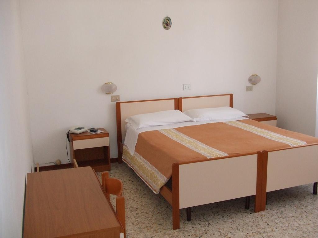 Albergo La Primula Chianciano Terme Oda fotoğraf