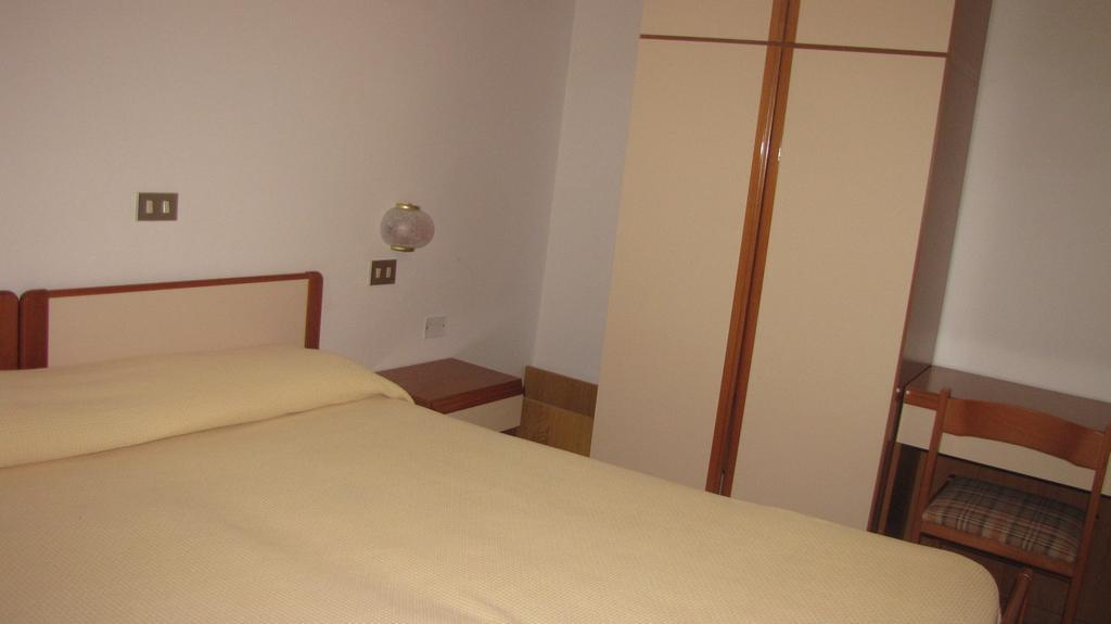 Albergo La Primula Chianciano Terme Oda fotoğraf